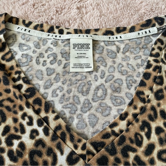 4/$20 Victoria’s Secret Pink Cheetah Print Tshirt - Picture 4 of 4